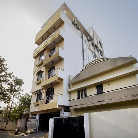 Collection O Park Heights Banjara Hills Near Gvk One Mall Hotel Hyderabad Exterior photo